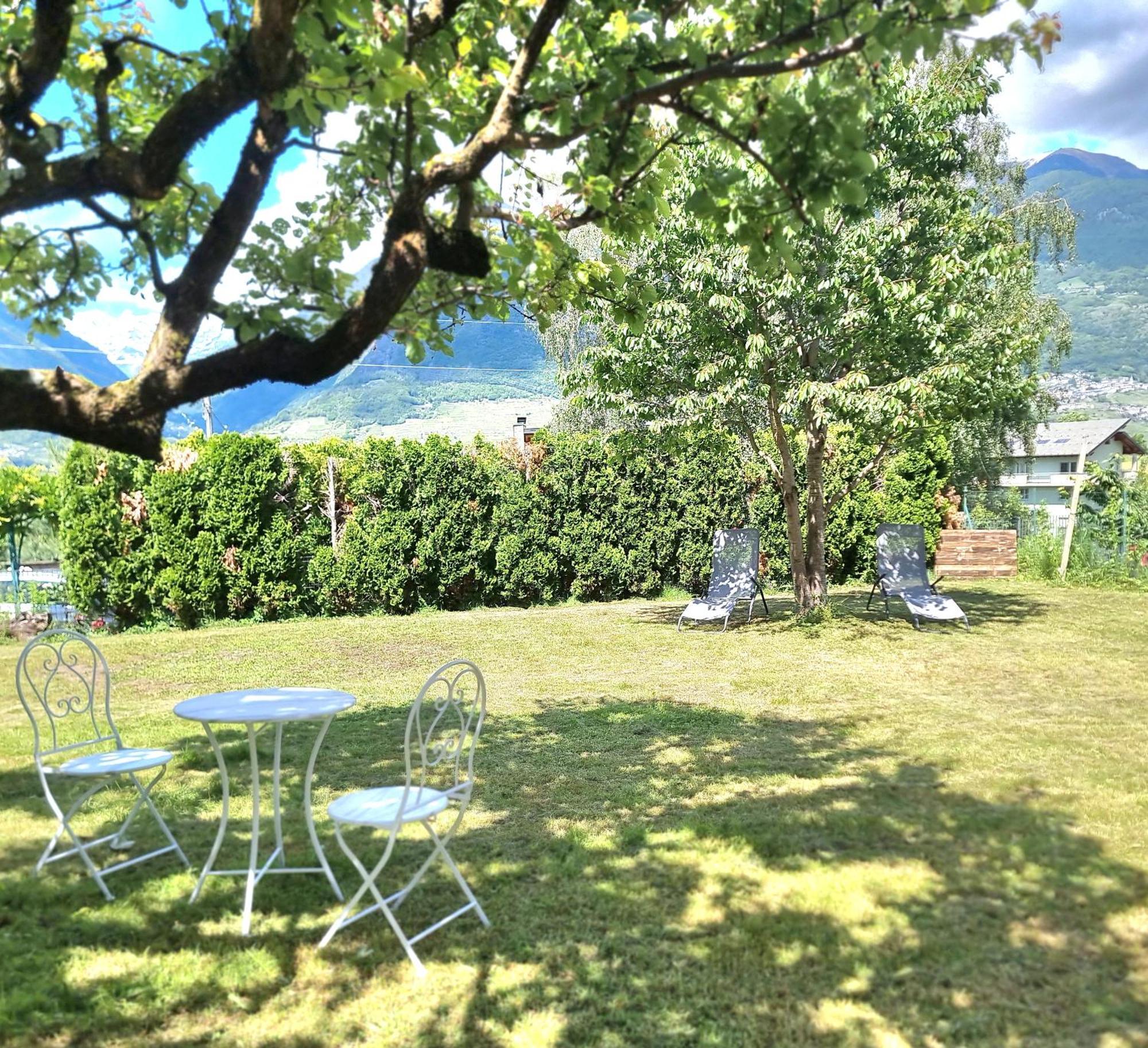 Mary House @ Apartment Sondrio Luaran gambar